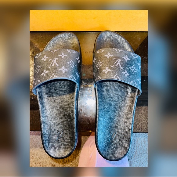 Mens Louie Vuitton Waterfront Mules